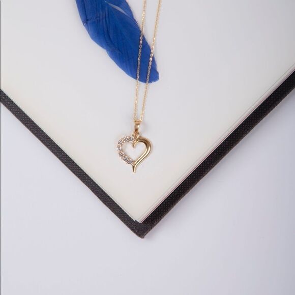 Half heart CZ solid gold pendant perfect gift - Picture 4 of 4